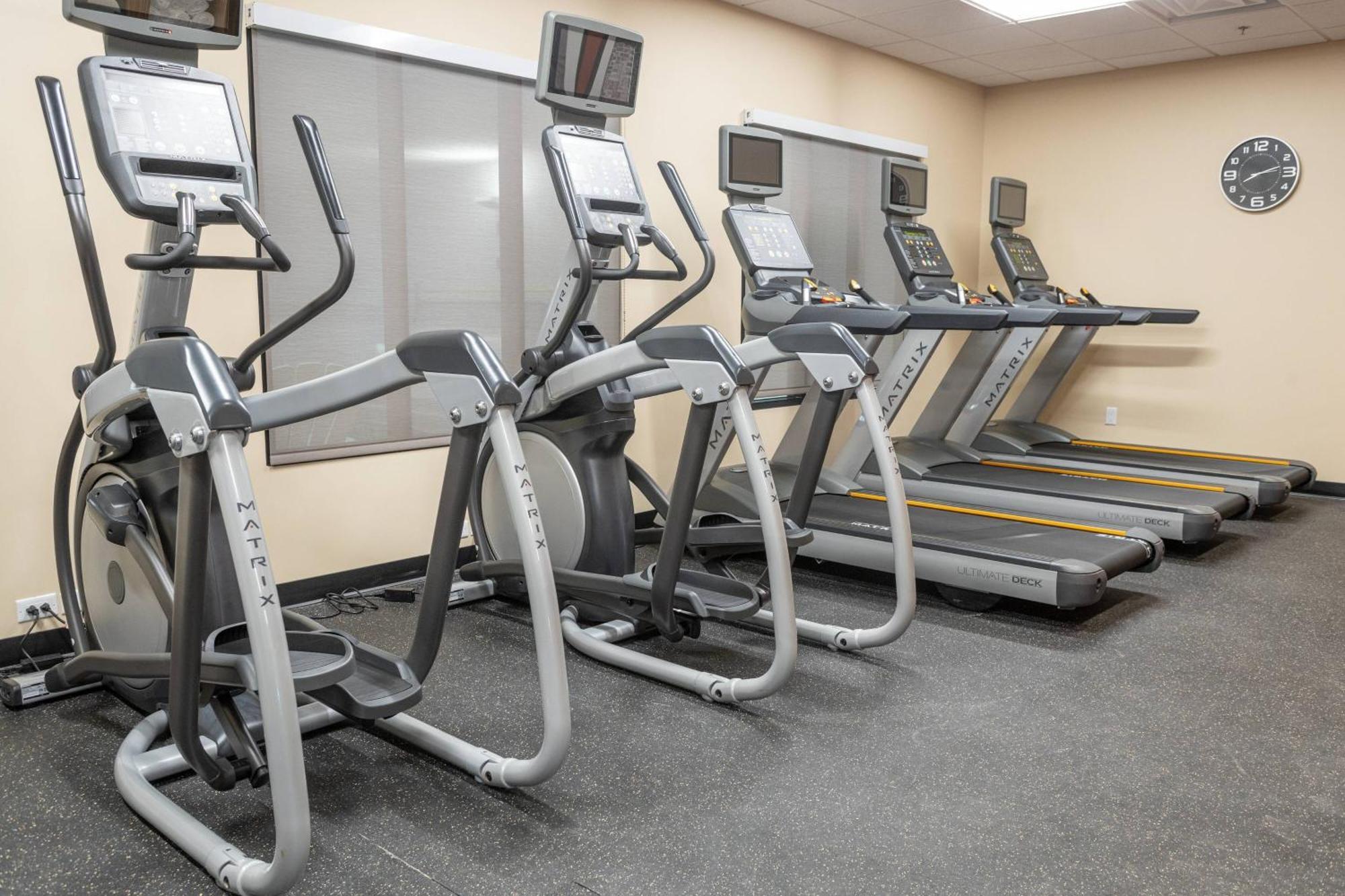 Towneplace Suites By Marriott Petawawa Εξωτερικό φωτογραφία